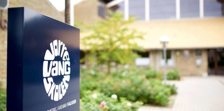 Vorrevangskolens hovedindgang